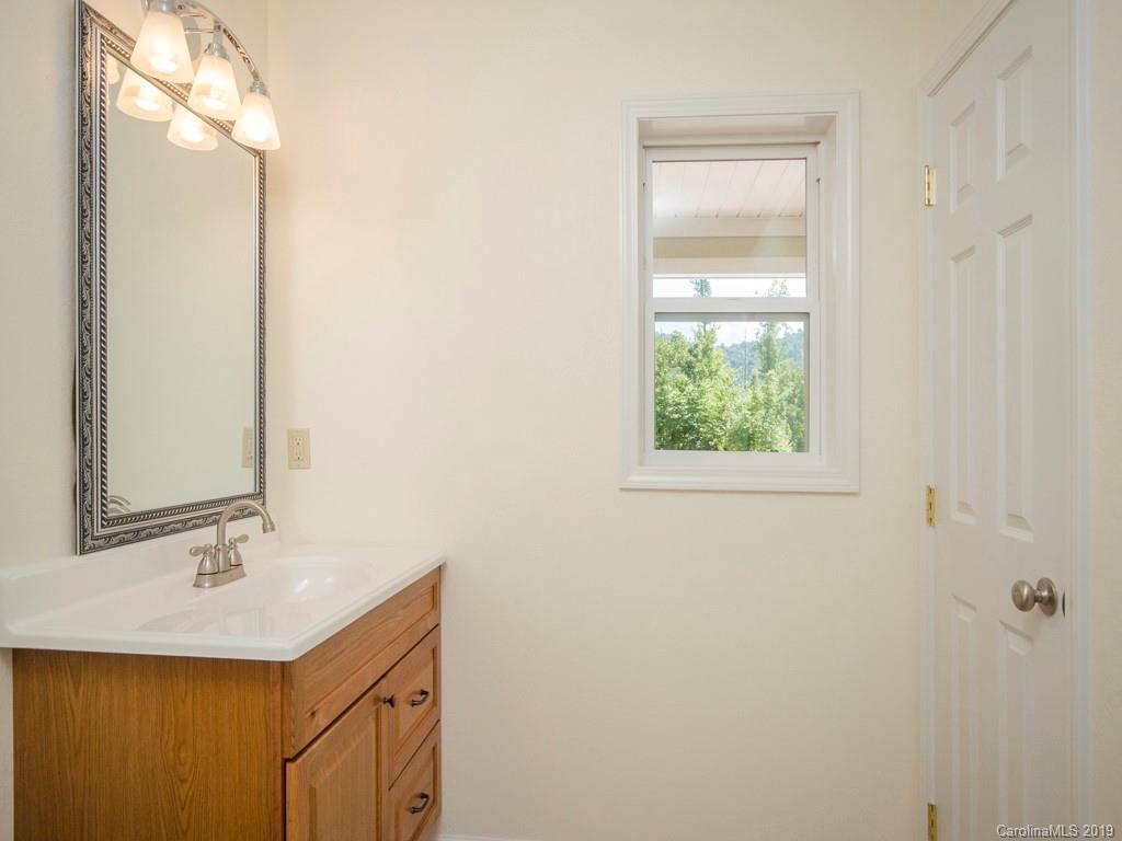293 South Pinnacle Drive Burnsville NC 28714