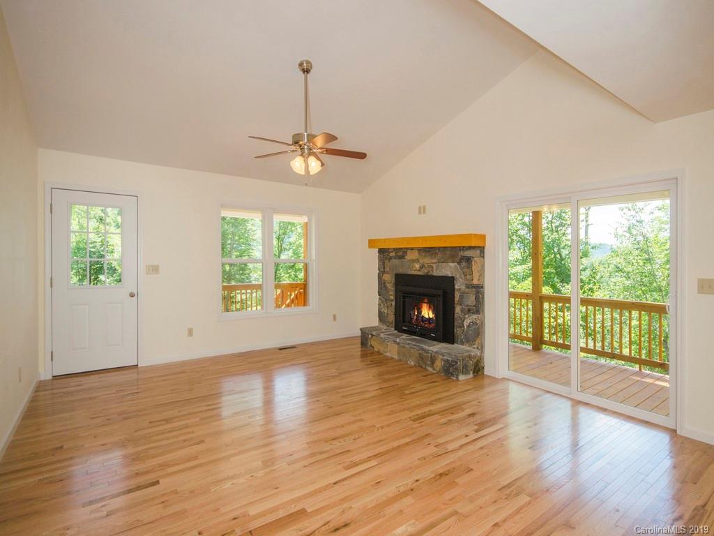 293 South Pinnacle Drive Burnsville NC 28714