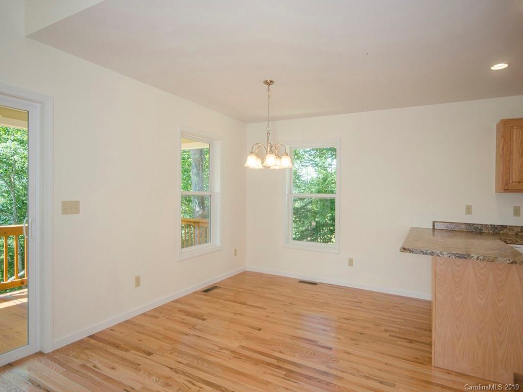 293 South Pinnacle Drive Burnsville NC 28714