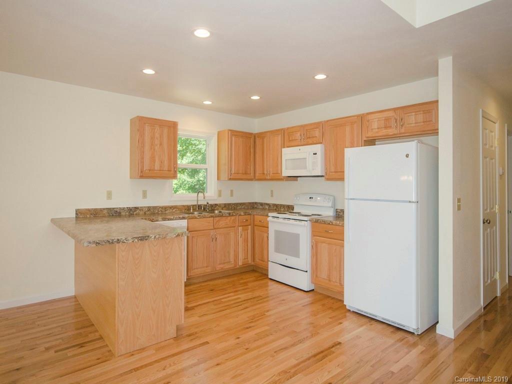 293 South Pinnacle Drive Burnsville NC 28714
