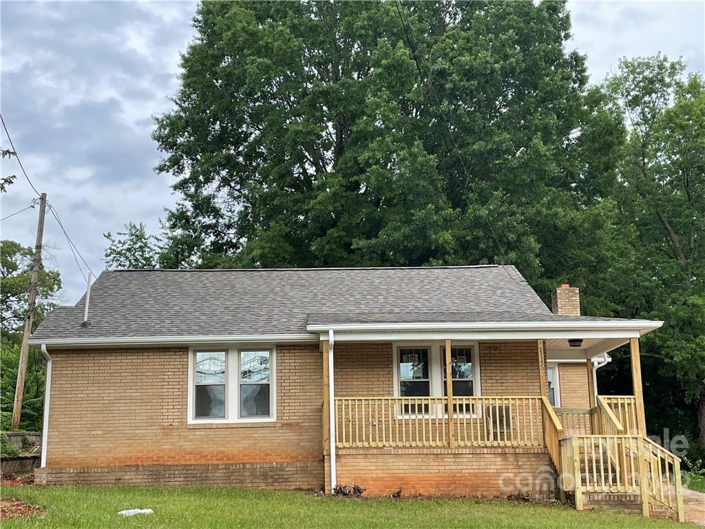 1145 N Ashe Avenue Newton NC 28658
