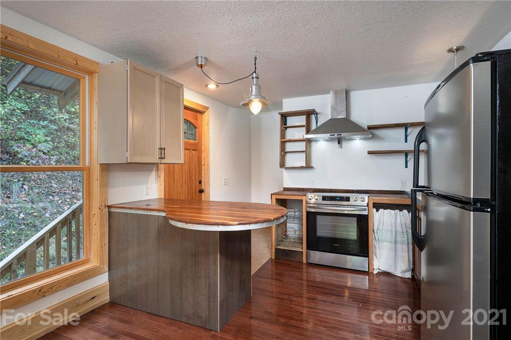 60 Will Campbell Road Swannanoa NC 28778