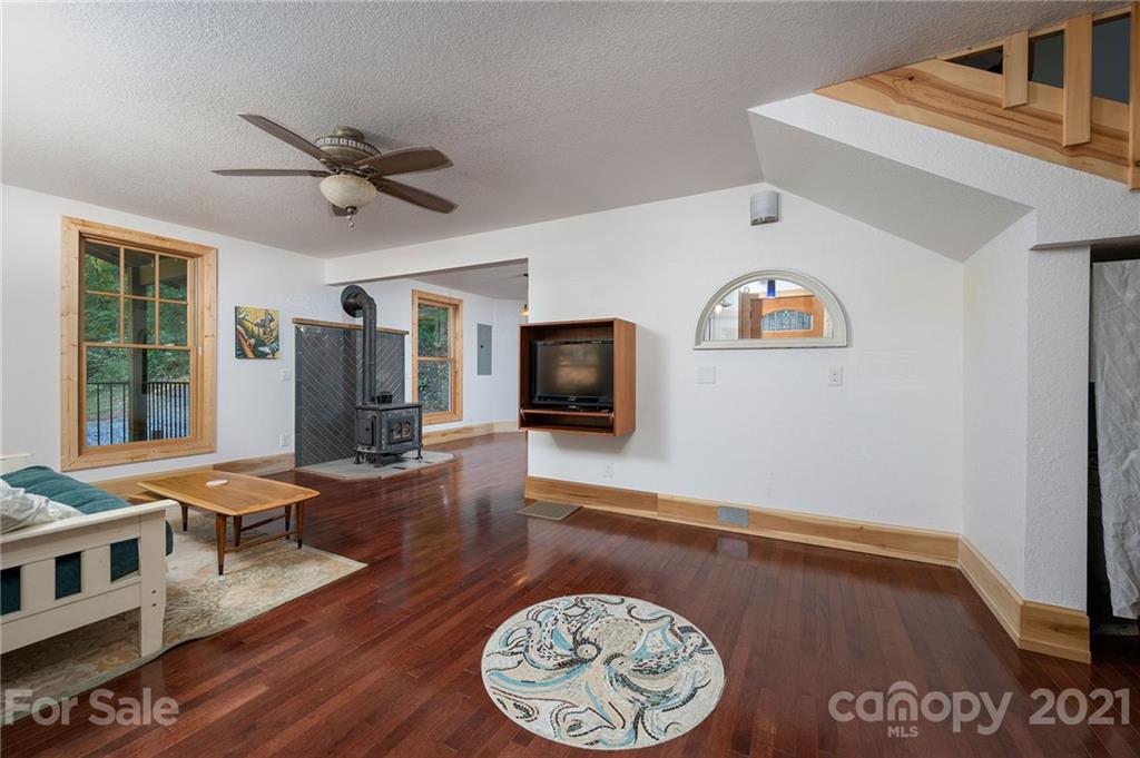 60 Will Campbell Road Swannanoa NC 28778