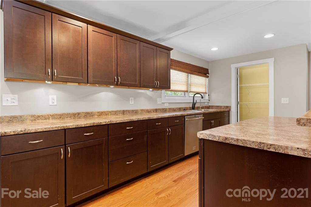 288 Sand Hill Road Asheville NC 28806