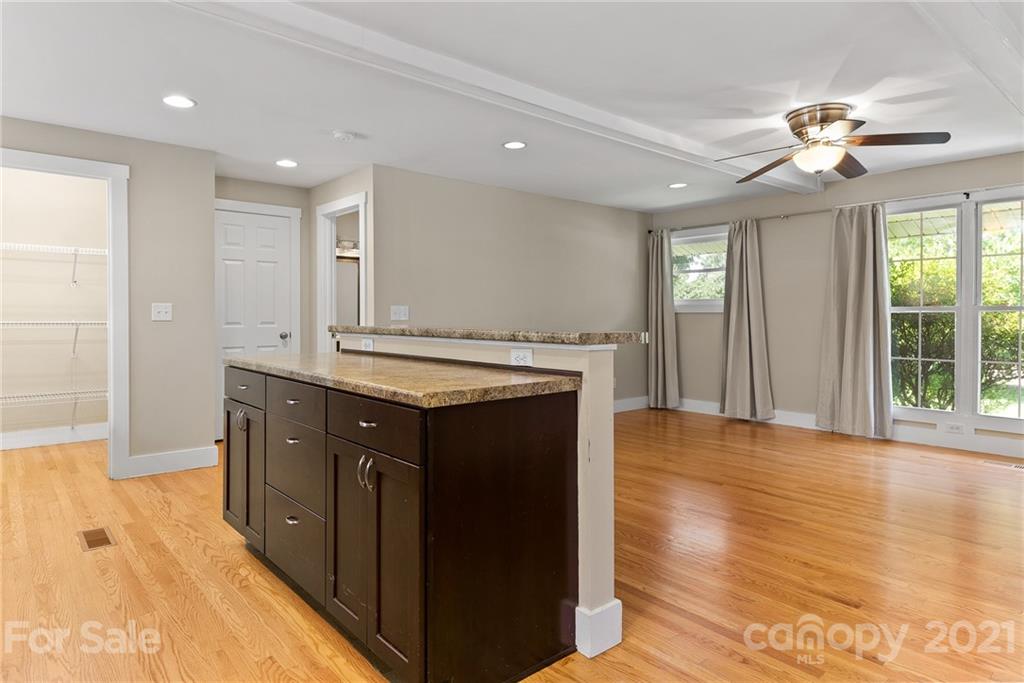 288 Sand Hill Road Asheville NC 28806