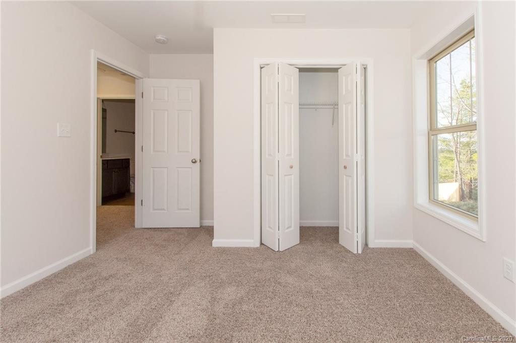 27 Yarrow Meadow Road Weaverville NC 28787