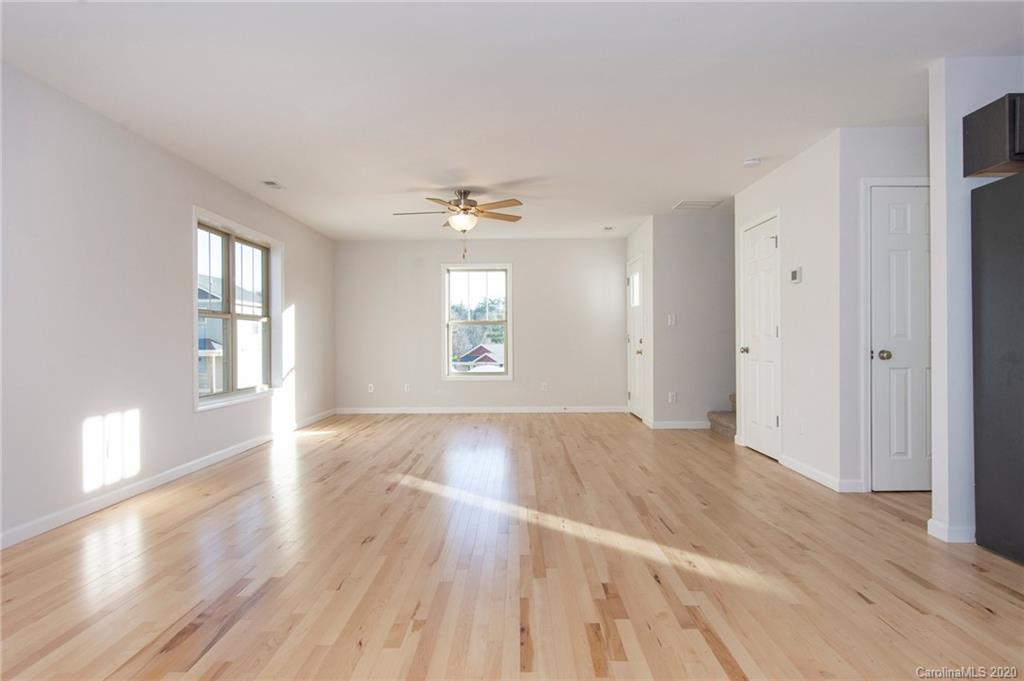 27 Yarrow Meadow Road Weaverville NC 28787