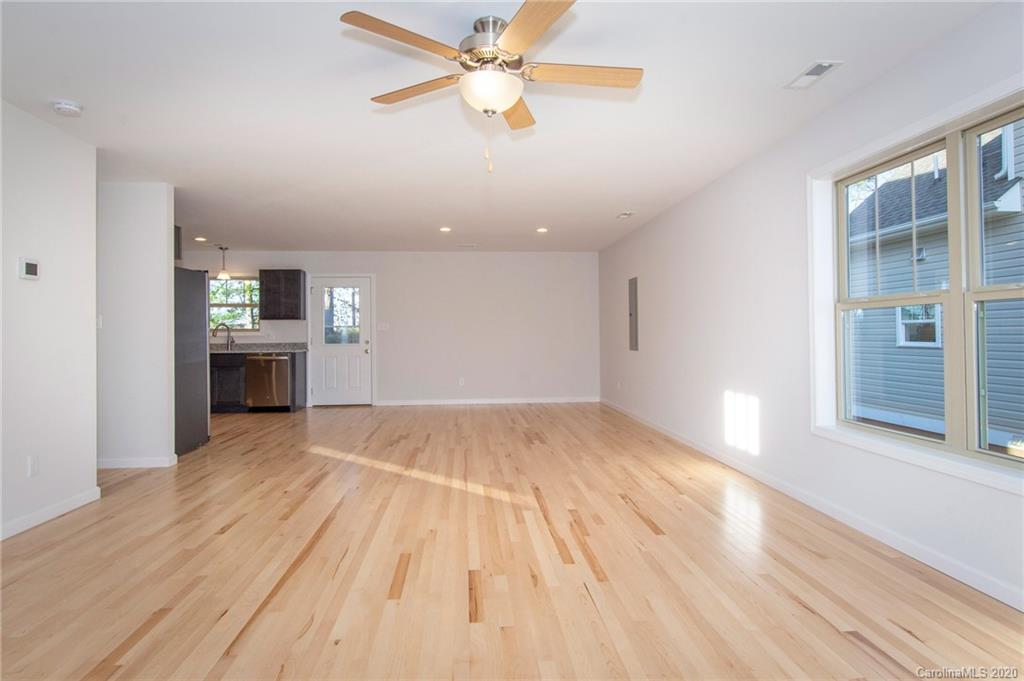 27 Yarrow Meadow Road Weaverville NC 28787