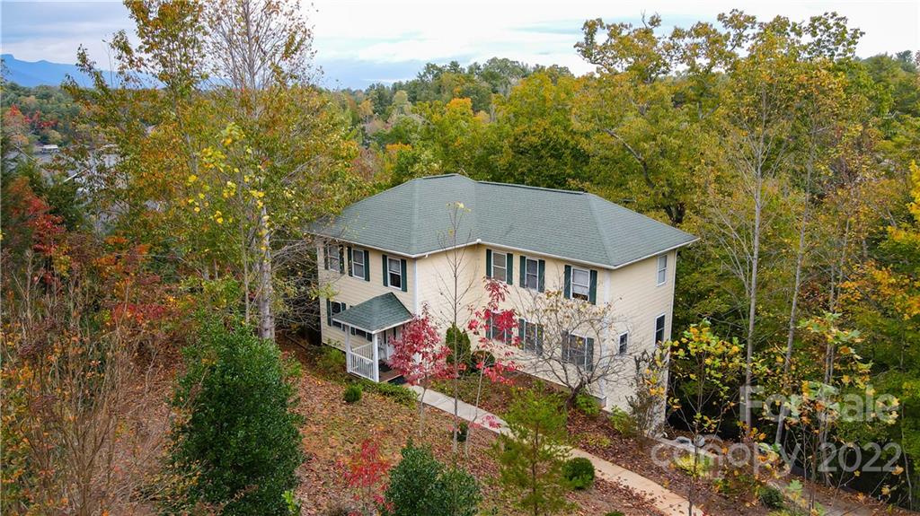 1605 Lillians Point Court Morganton NC 28655
