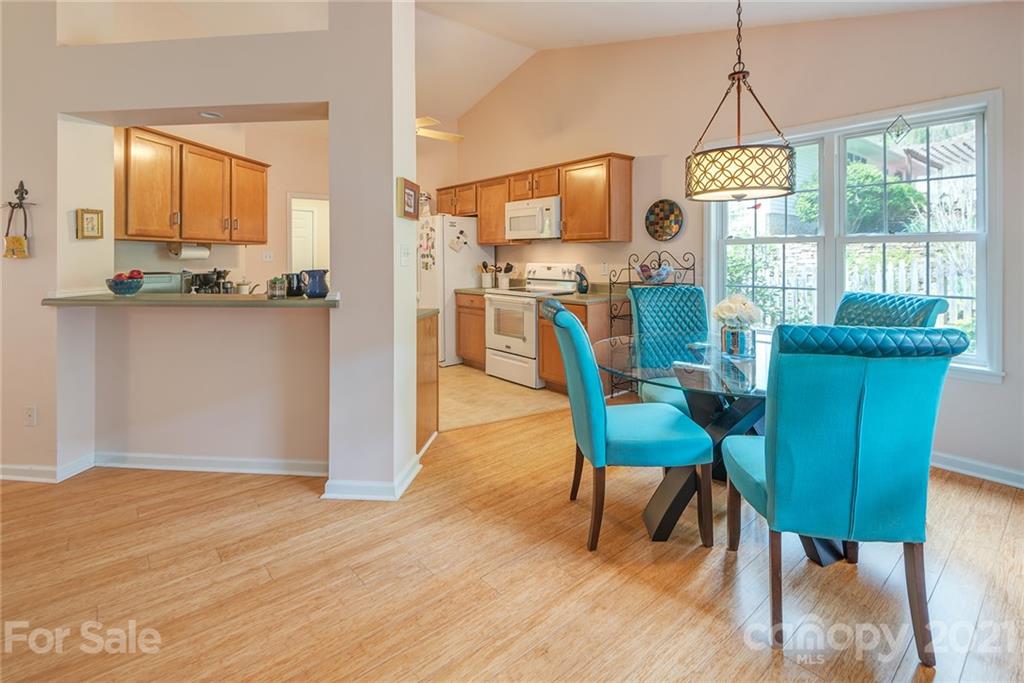 104 Forest Lake Drive Asheville NC 28803