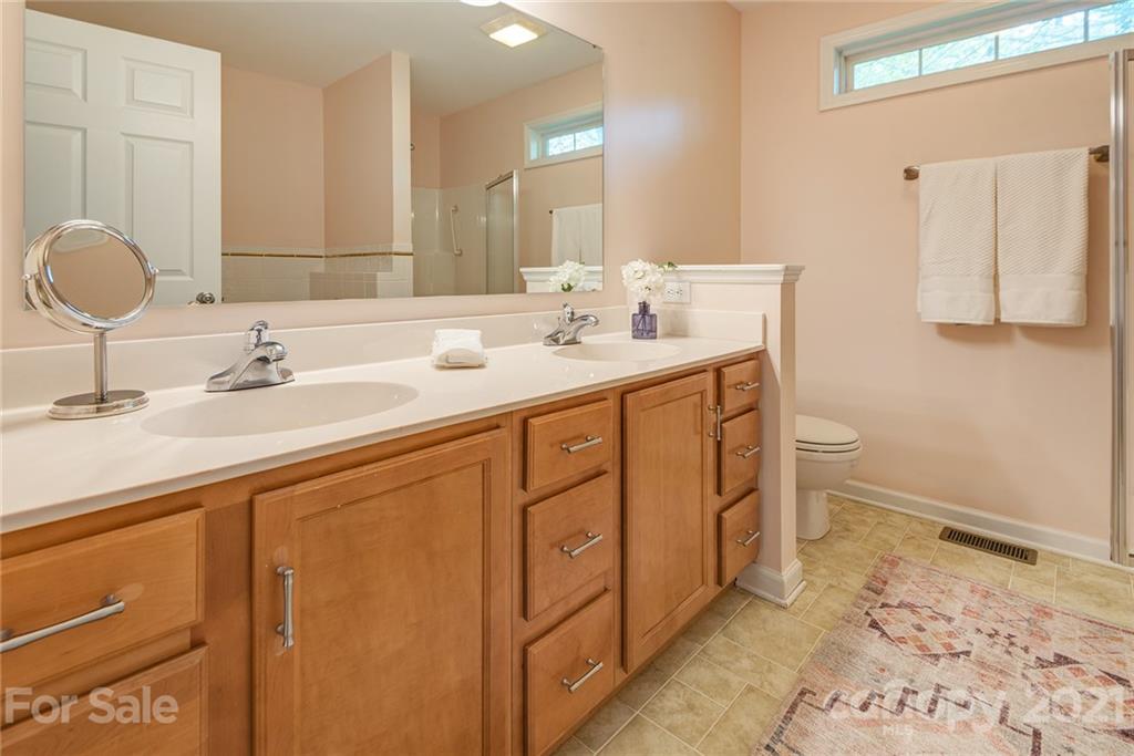 104 Forest Lake Drive Asheville NC 28803