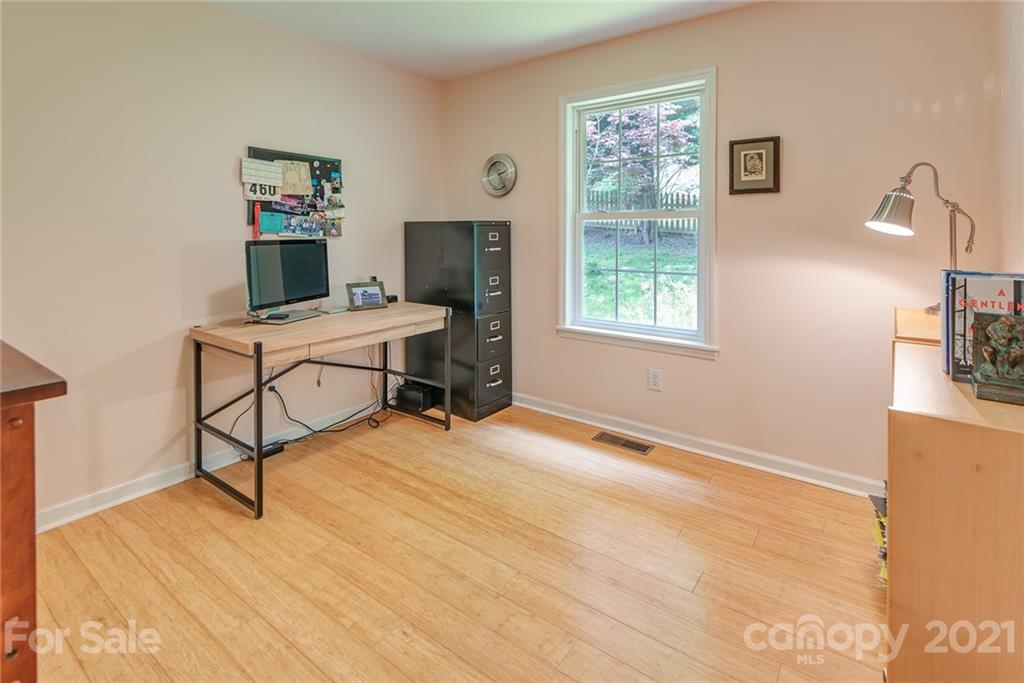 104 Forest Lake Drive Asheville NC 28803