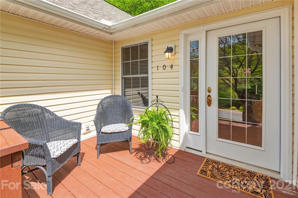 104 Forest Lake Drive Asheville NC 28803