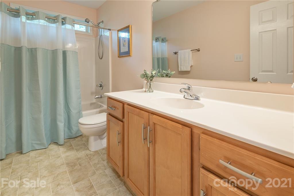 104 Forest Lake Drive Asheville NC 28803