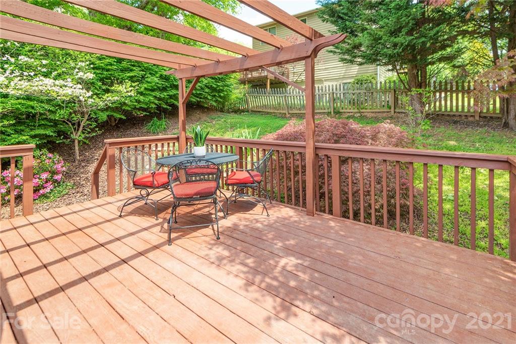 104 Forest Lake Drive Asheville NC 28803