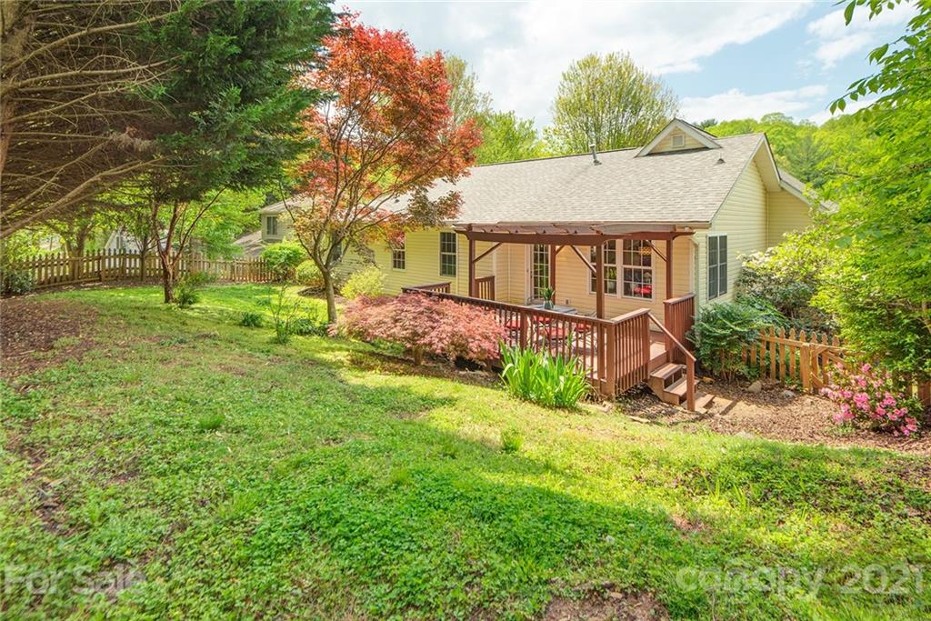104 Forest Lake Drive Asheville NC 28803