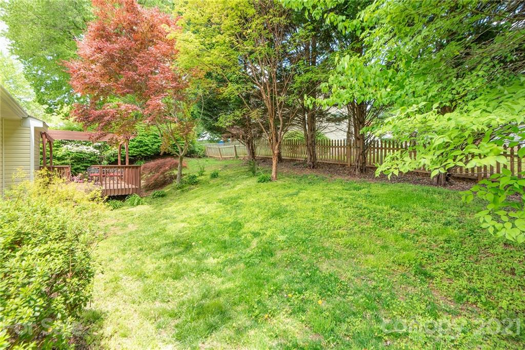 104 Forest Lake Drive Asheville NC 28803