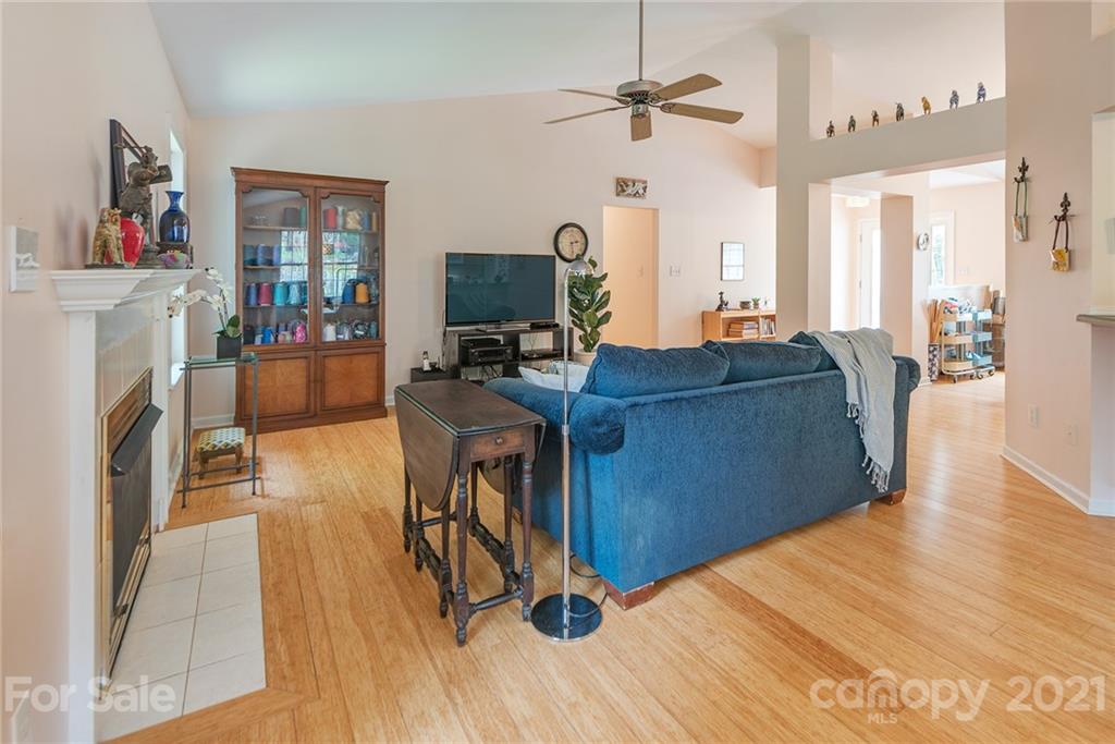 104 Forest Lake Drive Asheville NC 28803