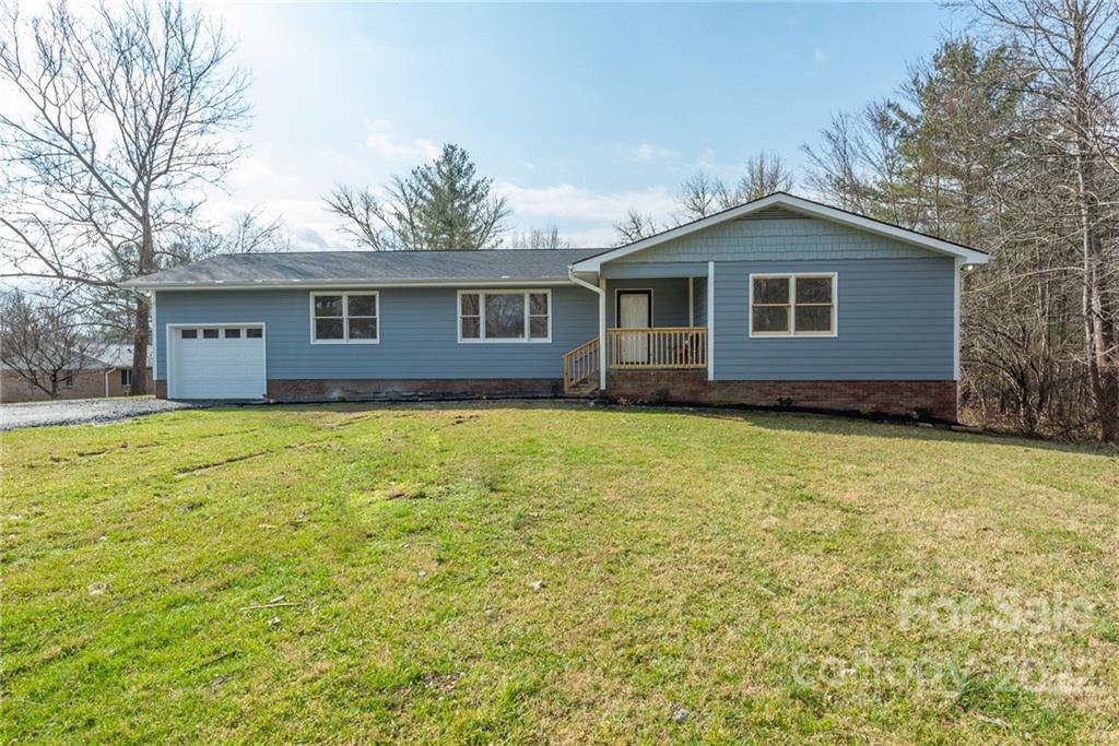 31 Etowah School Road Etowah NC 28729