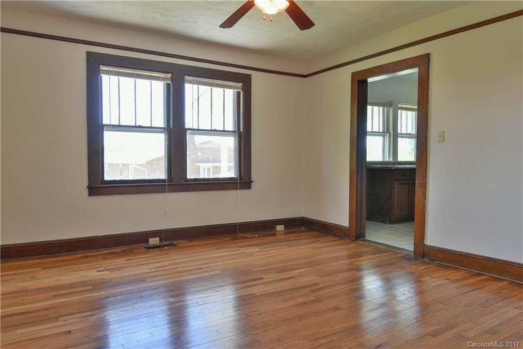 394 N Louisiana Avenue Asheville NC 28806