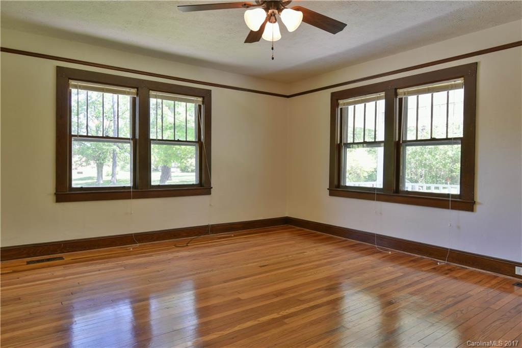 394 N Louisiana Avenue Asheville NC 28806