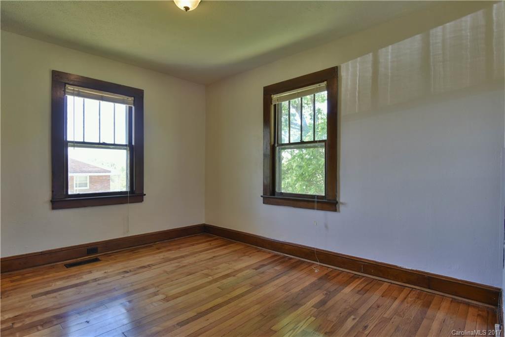 394 N Louisiana Avenue Asheville NC 28806