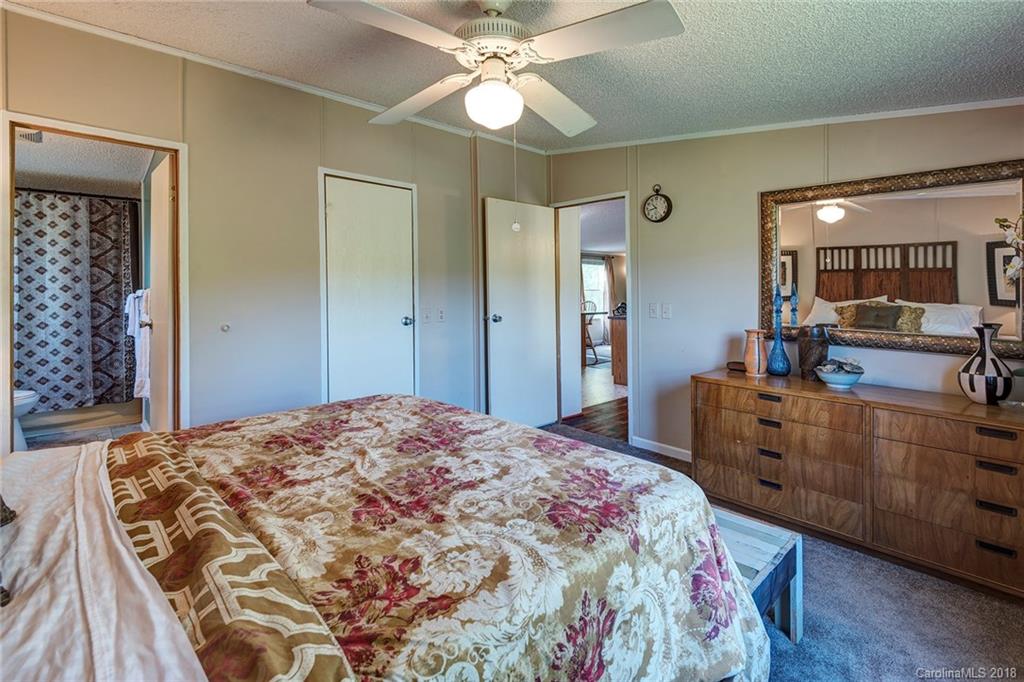 64 Hendl Way Leicester NC 28748