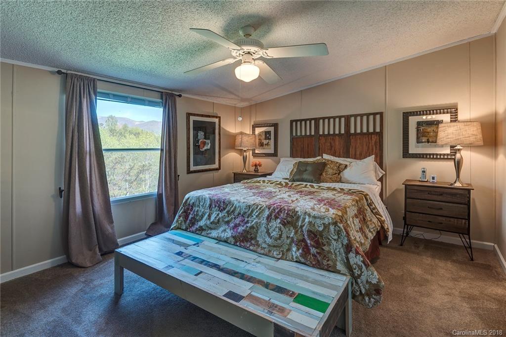 64 Hendl Way Leicester NC 28748
