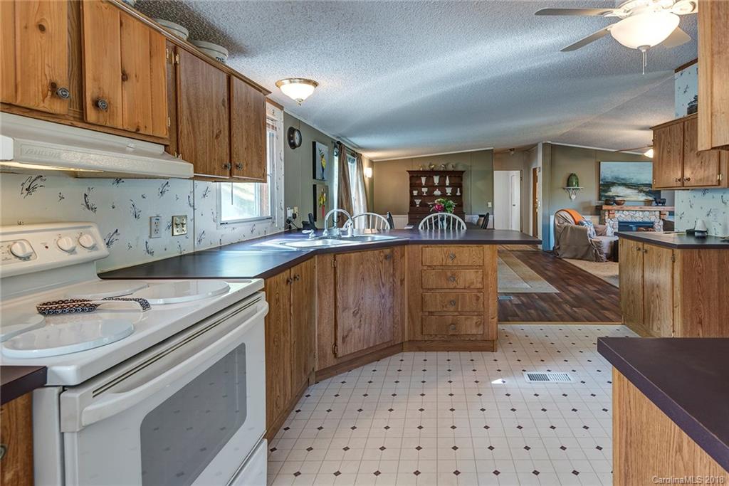 64 Hendl Way Leicester NC 28748