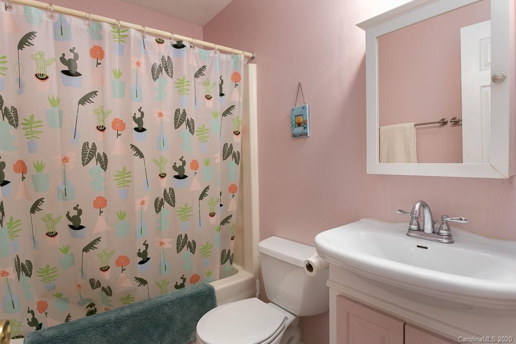 19 Evelake Drive Asheville NC 28806