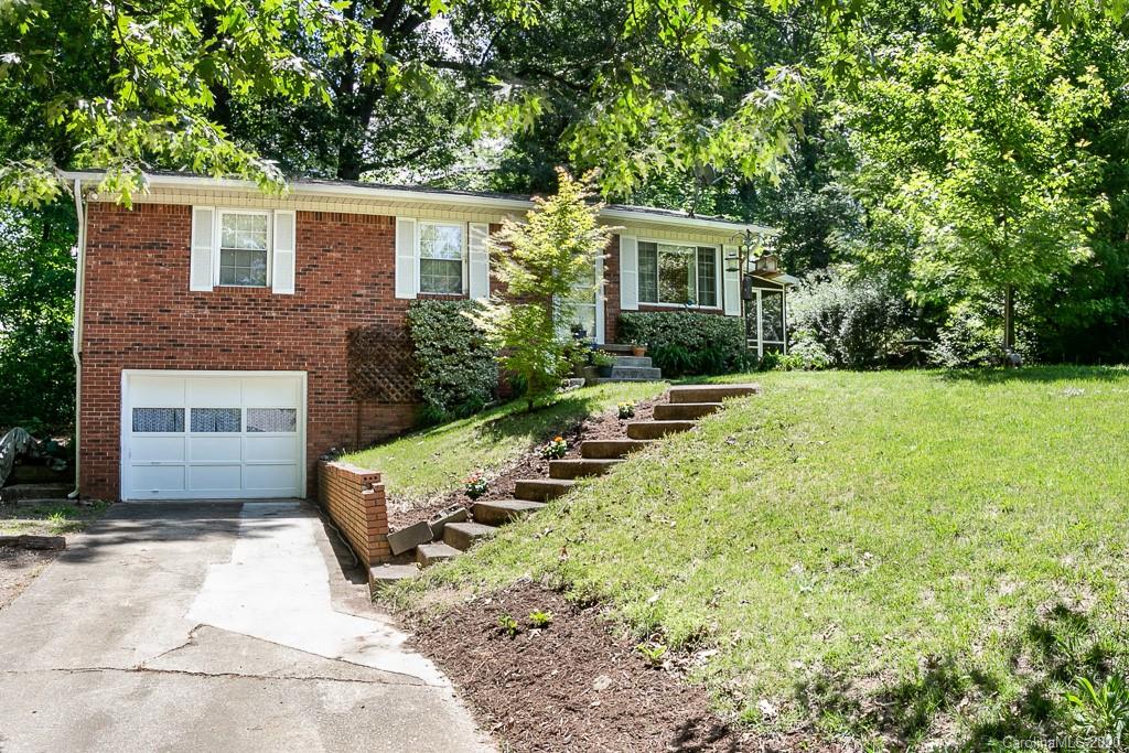 19 Evelake Drive Asheville NC 28806