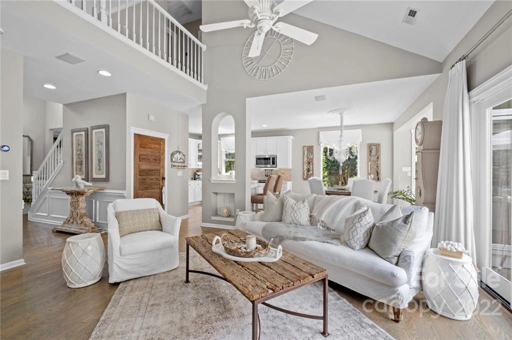 1096 Stonedown Lane Matthews NC 28104