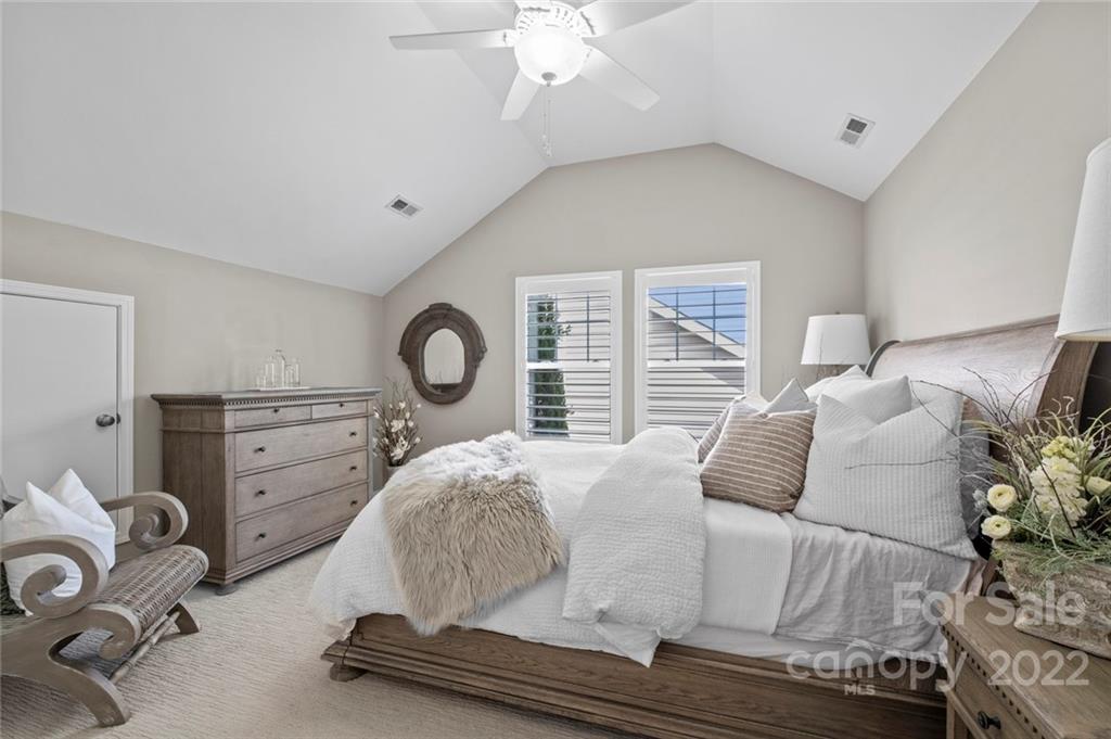 1096 Stonedown Lane Matthews NC 28104