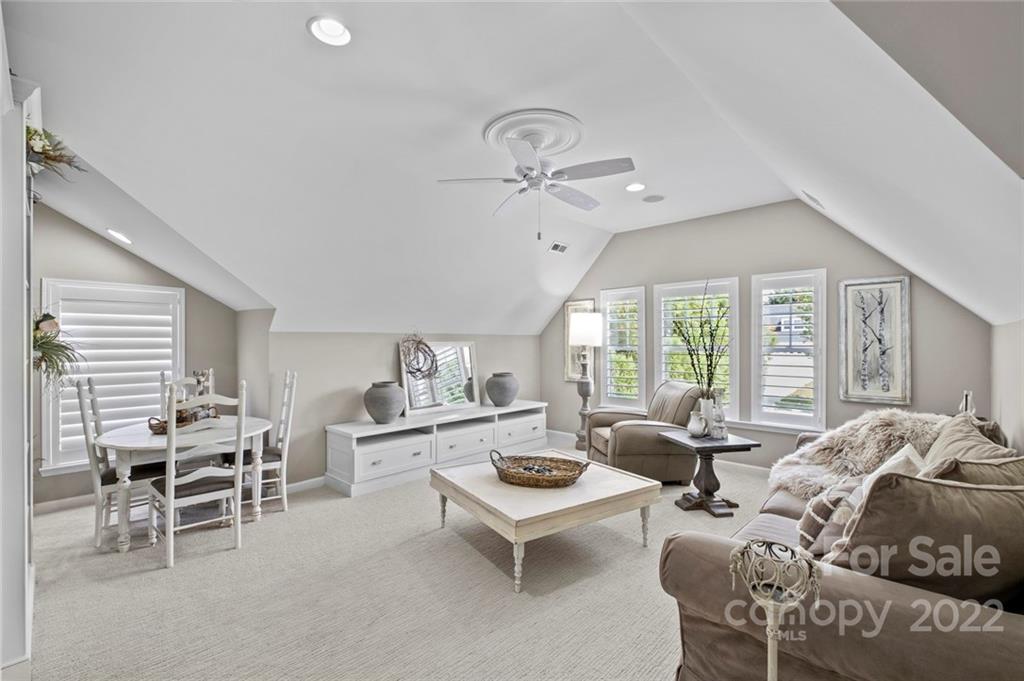 1096 Stonedown Lane Matthews NC 28104