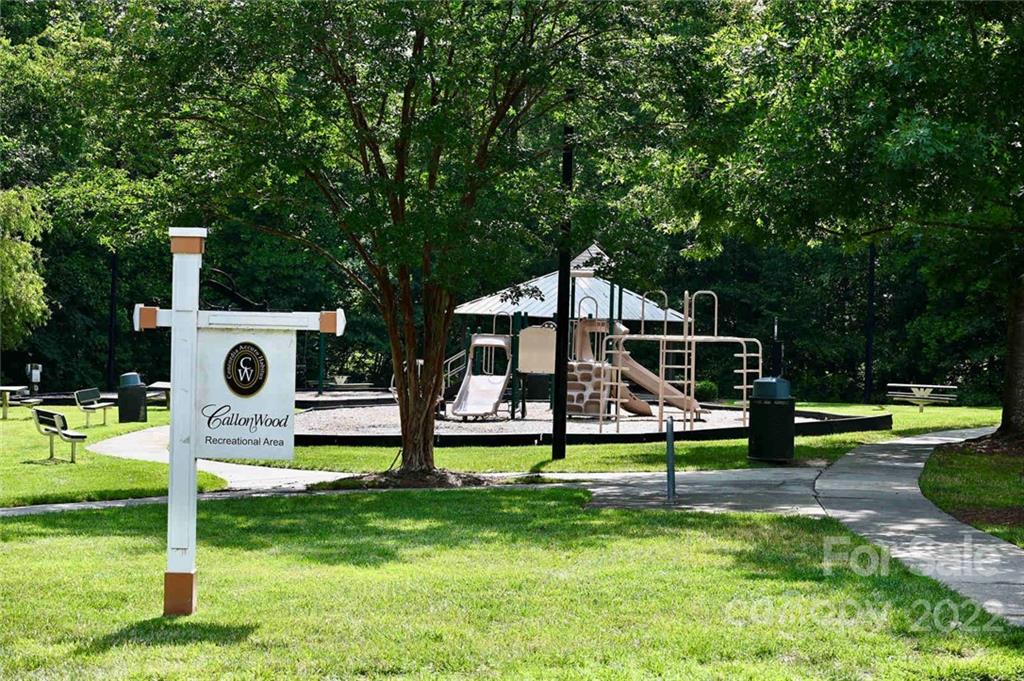 1096 Stonedown Lane Matthews NC 28104