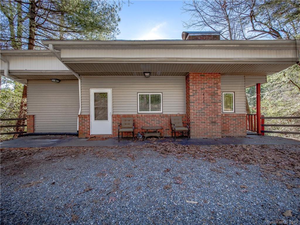 472 Esseola Drive Saluda NC 28773