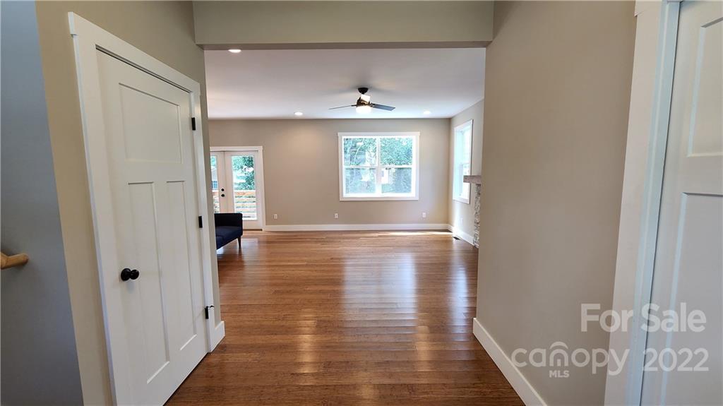27 Hubbard Avenue Asheville NC 28806