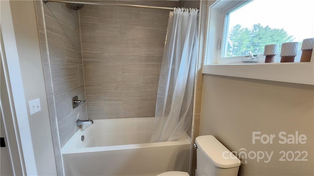 27 Hubbard Avenue Asheville NC 28806