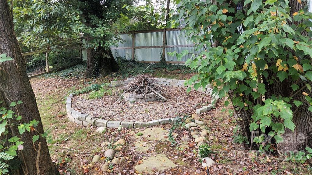 27 Hubbard Avenue Asheville NC 28806