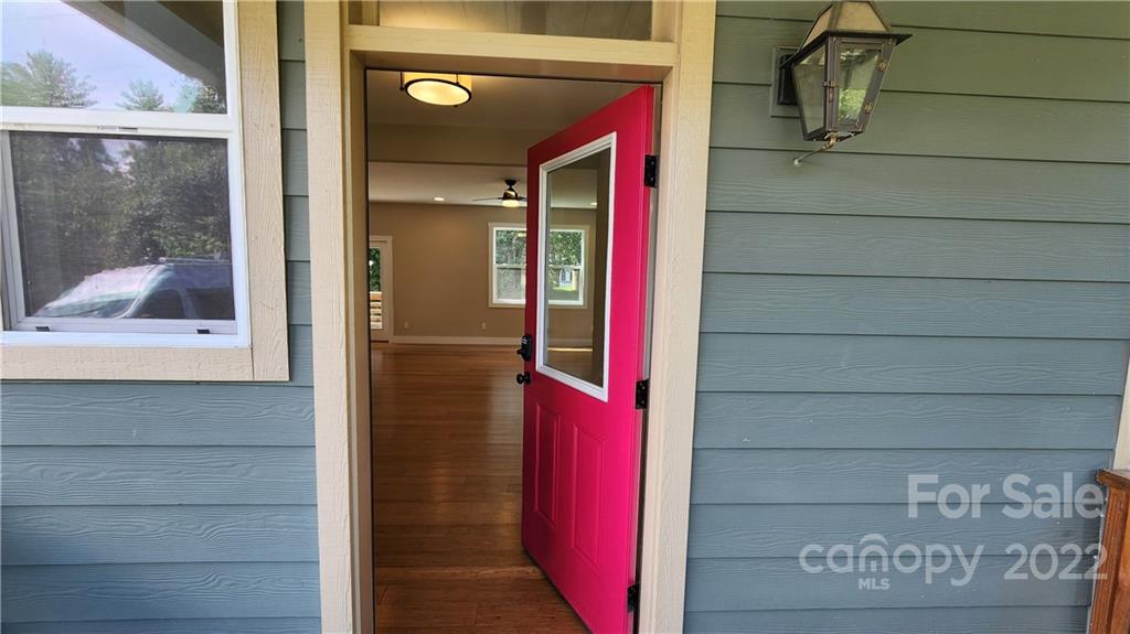 27 Hubbard Avenue Asheville NC 28806