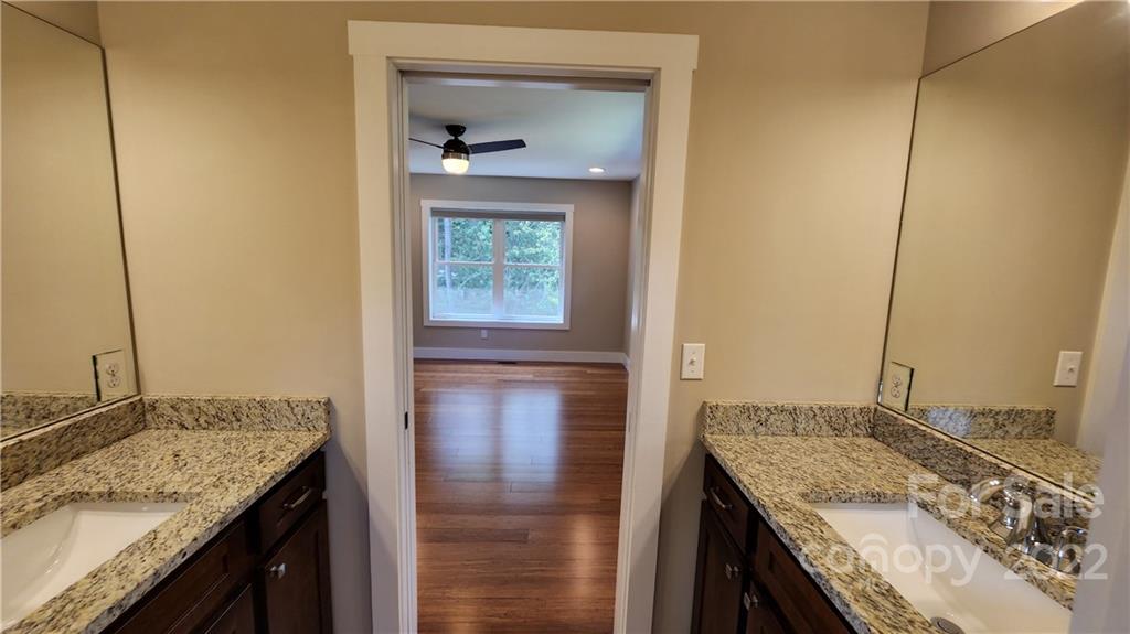 27 Hubbard Avenue Asheville NC 28806