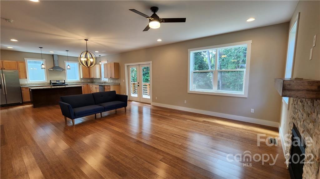 27 Hubbard Avenue Asheville NC 28806