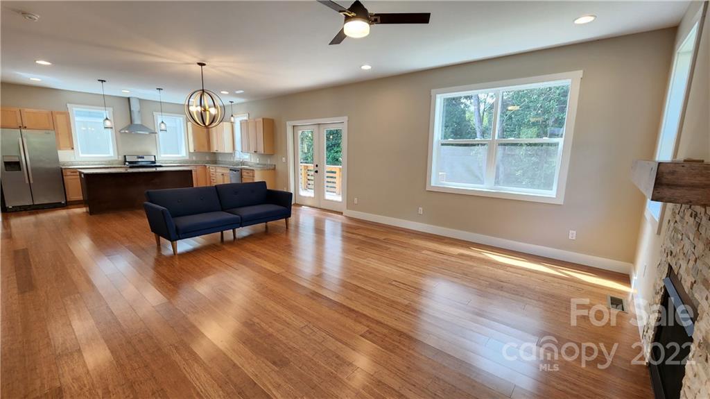 27 Hubbard Avenue Asheville NC 28806