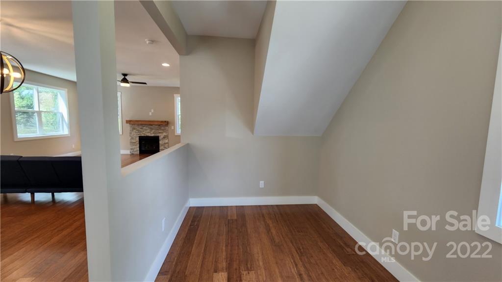 27 Hubbard Avenue Asheville NC 28806