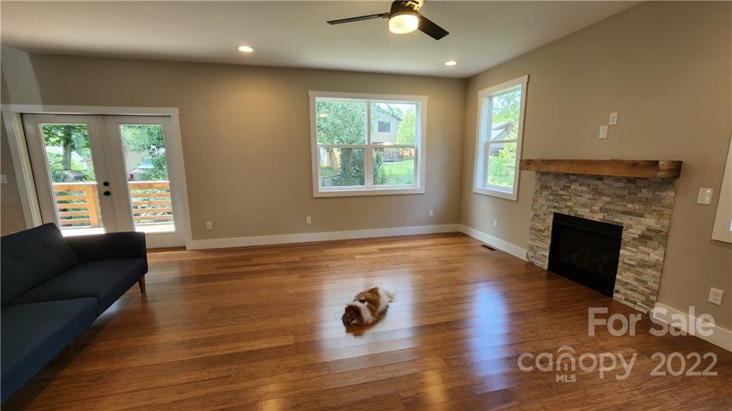 27 Hubbard Avenue Asheville NC 28806