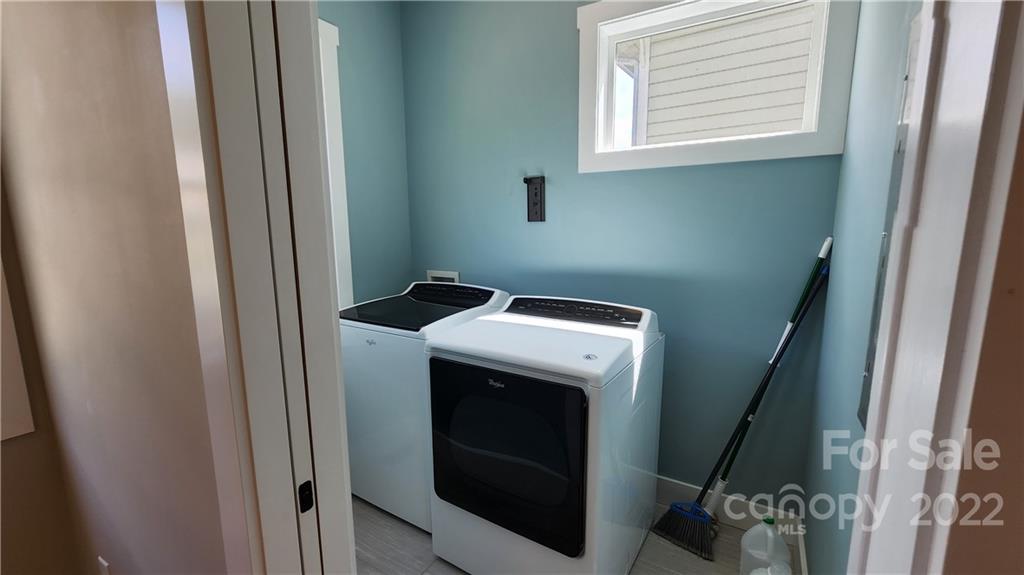 27 Hubbard Avenue Asheville NC 28806