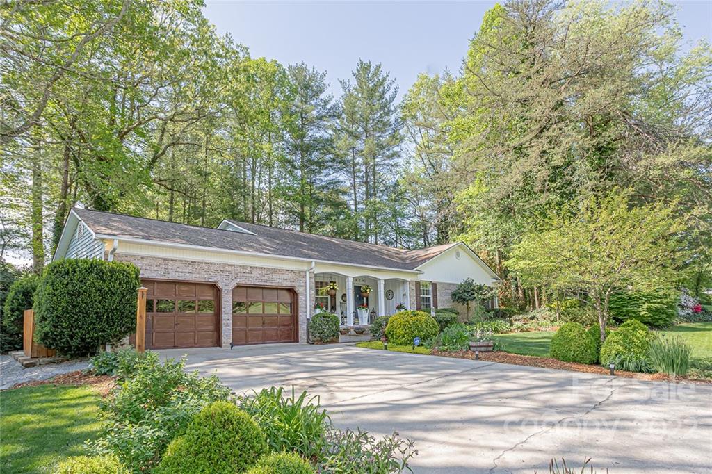 572 Brickyard Road Etowah NC 28729