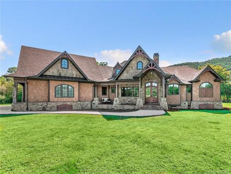 14 Sweetgrass Lane Fletcher NC 28732