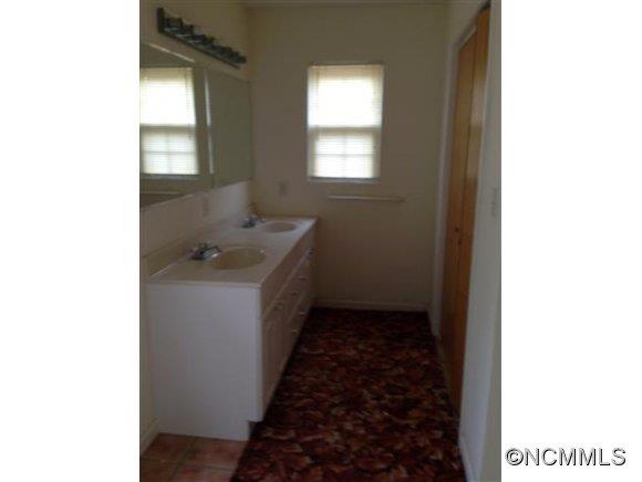 138 Cisco Road Asheville NC 28805