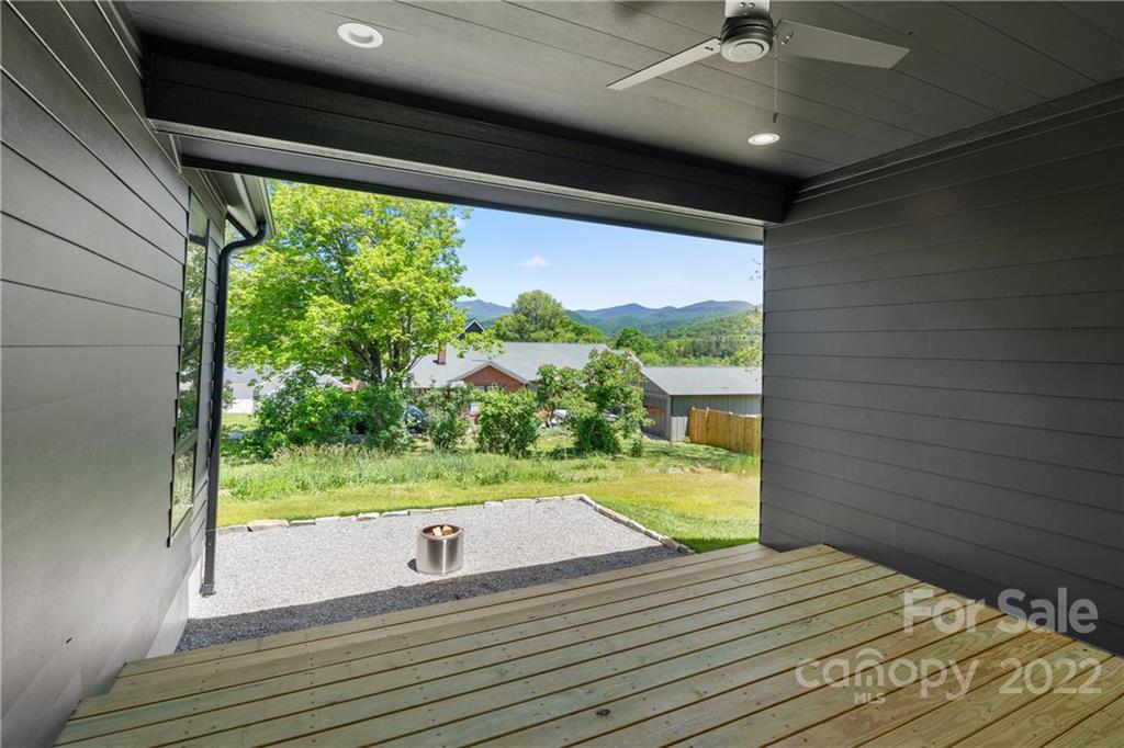 102 Timberview Drive Swannanoa NC 28778